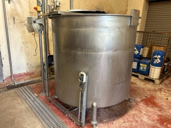 Mixing tank 3000 ltr Pic 01